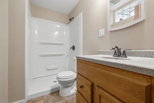 1616 University Ave NW, Minot, ND 58703