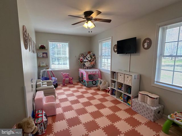 1300 CLATTERBUCK LN, Amissville, VA 20106