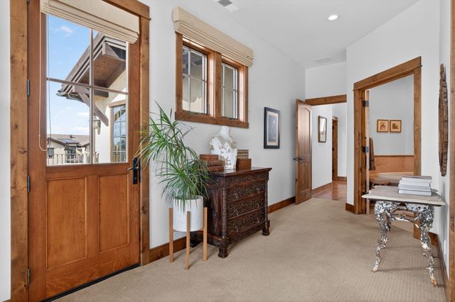65653 Swallows Nest Lane, Bend, OR 97701
