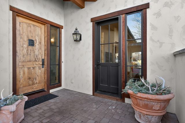 65653 Swallows Nest Lane, Bend, OR 97701