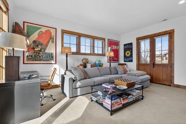65653 Swallows Nest Lane, Bend, OR 97701