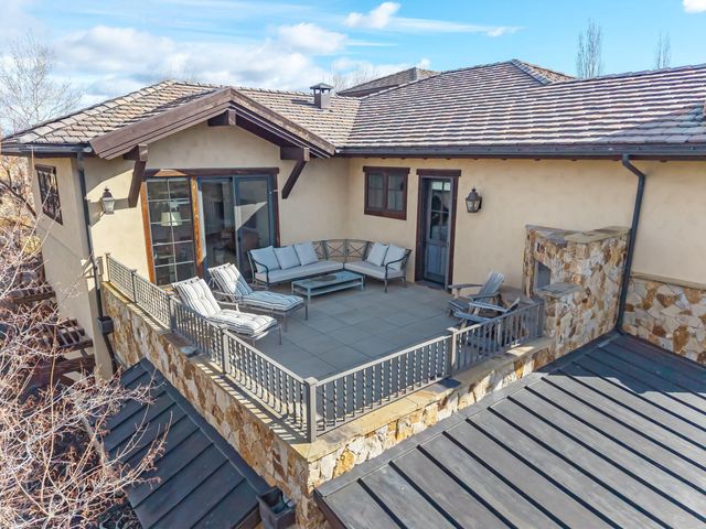 65653 Swallows Nest Lane, Bend, OR 97701