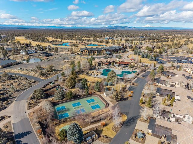 65653 Swallows Nest Lane, Bend, OR 97701
