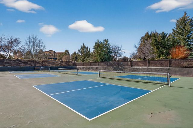 65653 Swallows Nest Lane, Bend, OR 97701