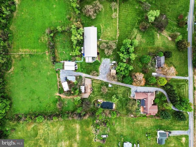 1346 BAIR RD, Bainbridge, PA 17502