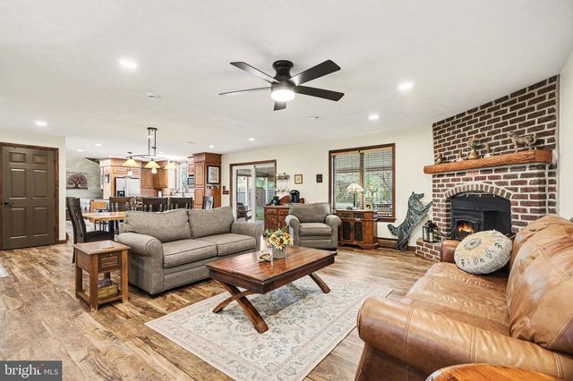 1346 BAIR RD, Bainbridge, PA 17502