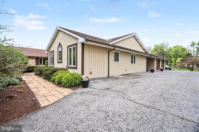 1346 BAIR RD, Bainbridge, PA 17502