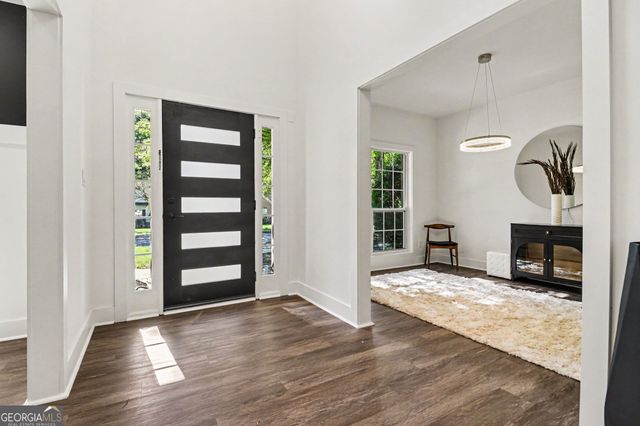 5259 Leecroft Drive, Buford, GA 30518