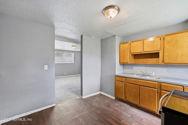 1658 W 10TH Street 1, Jacksonville, FL 32209