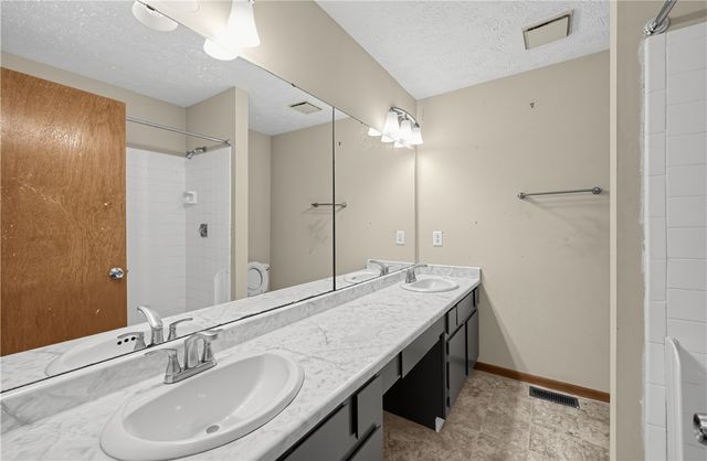 6636 Portrait Drive, Dayton, OH 45415