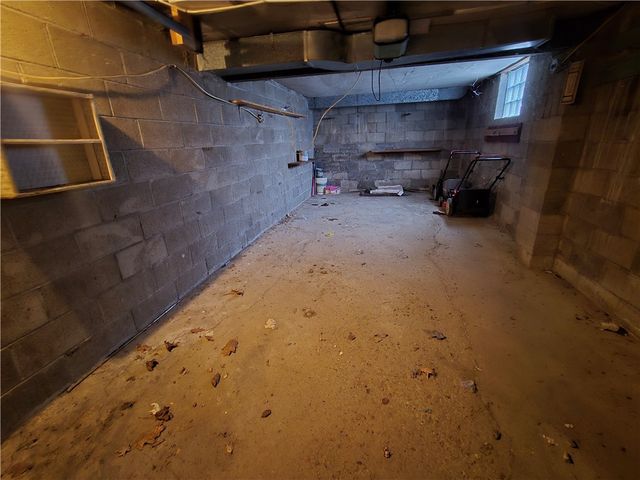 109 Webster Dr, Penn Hills, PA 15235