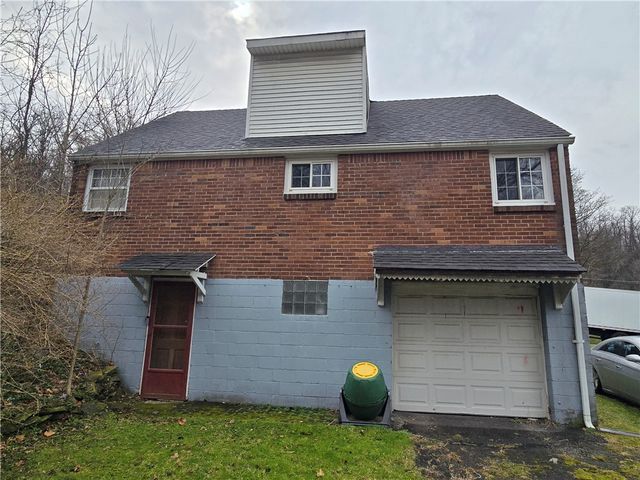 109 Webster Dr, Penn Hills, PA 15235