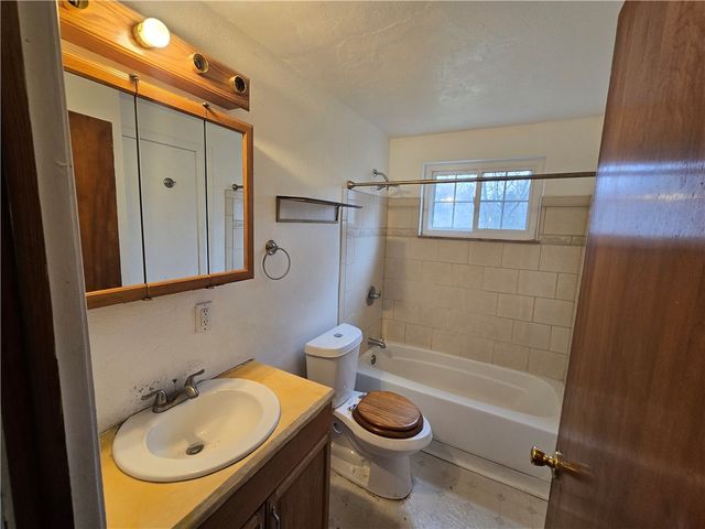 109 Webster Dr, Penn Hills, PA 15235