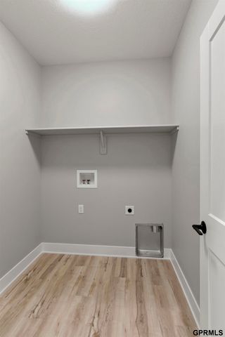 435 N 105th Street, Lincoln, NE 68527