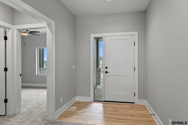 435 N 105th Street, Lincoln, NE 68527