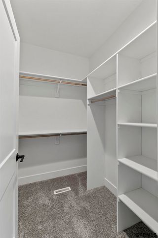 435 N 105th Street, Lincoln, NE 68527