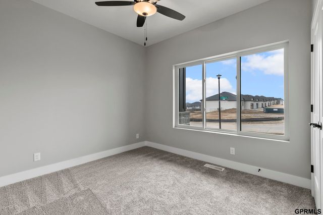 435 N 105th Street, Lincoln, NE 68527