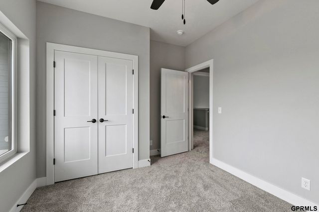 435 N 105th Street, Lincoln, NE 68527