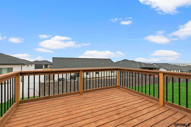 435 N 105th Street, Lincoln, NE 68527