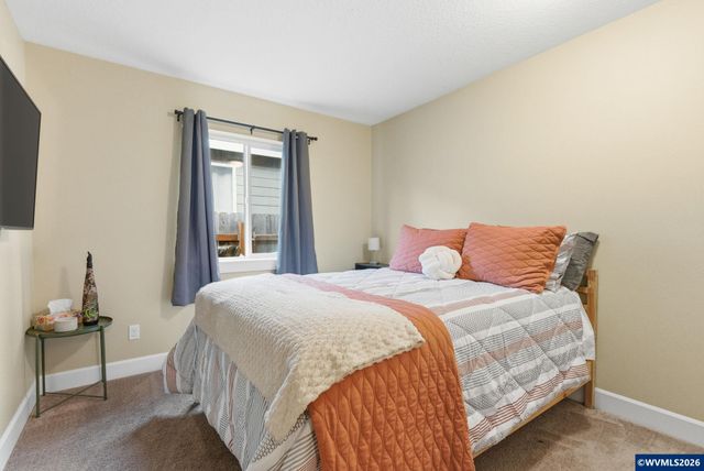 2726 Nina Pl, Hubbard, OR 97032