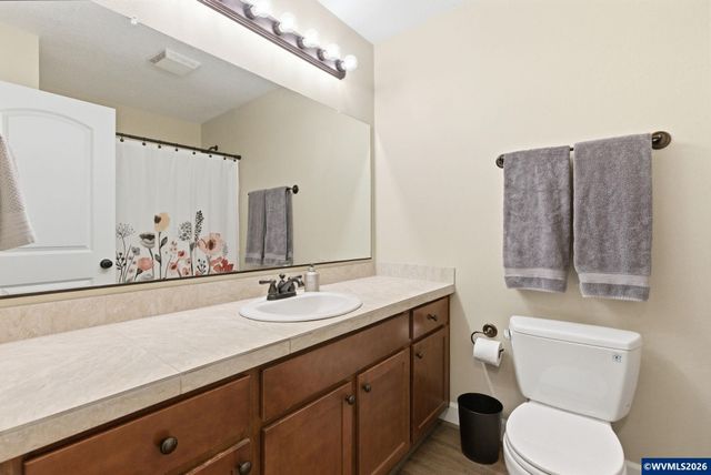 2726 Nina Pl, Hubbard, OR 97032