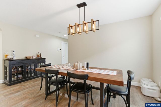 2726 Nina Pl, Hubbard, OR 97032