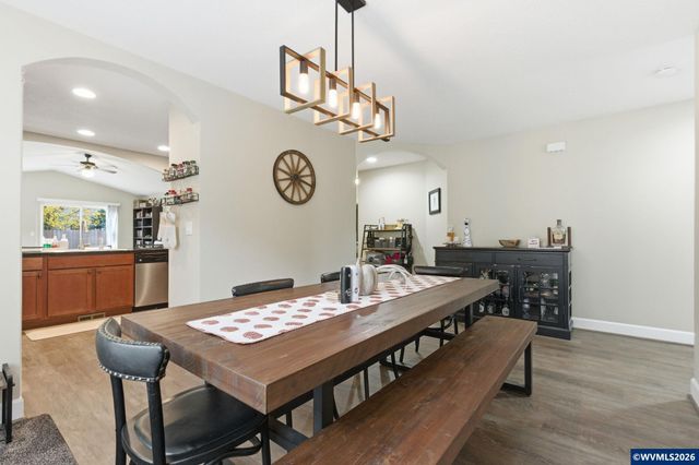 2726 Nina Pl, Hubbard, OR 97032