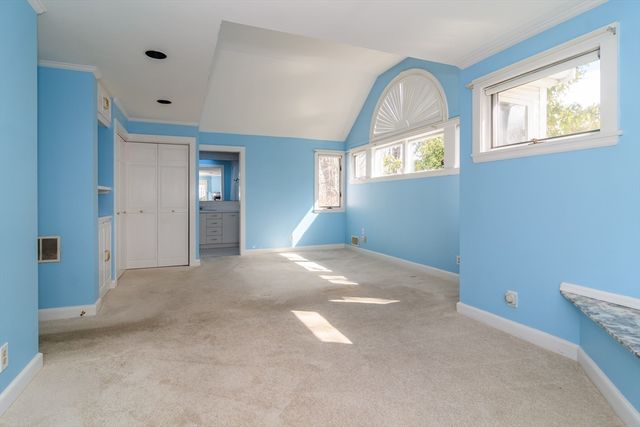 84 Pleasant St, Natick, MA 01760