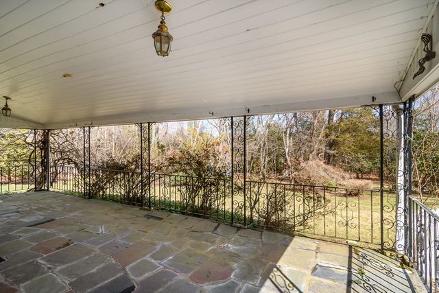 84 Pleasant St, Natick, MA 01760