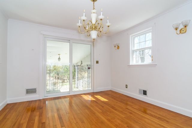 84 Pleasant St, Natick, MA 01760