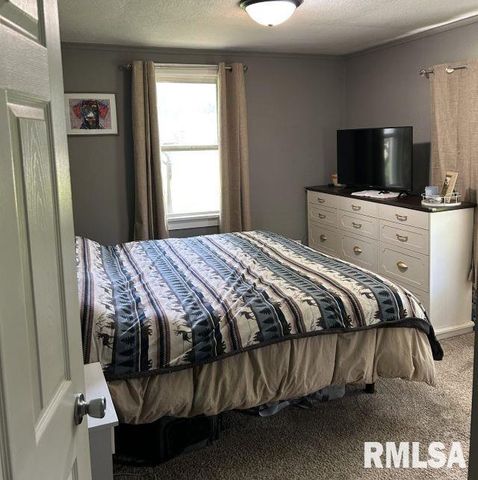 233 STAHL Avenue, Washington, IL 61571