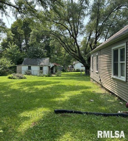 233 STAHL Avenue, Washington, IL 61571