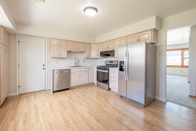 2708 Pershing AVENUE, Sheboygan, WI 53083