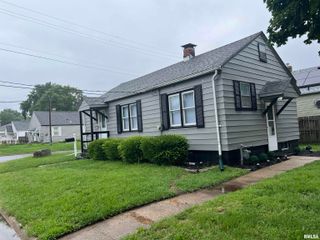 1515 WILLOW Street, Pekin, IL 61554