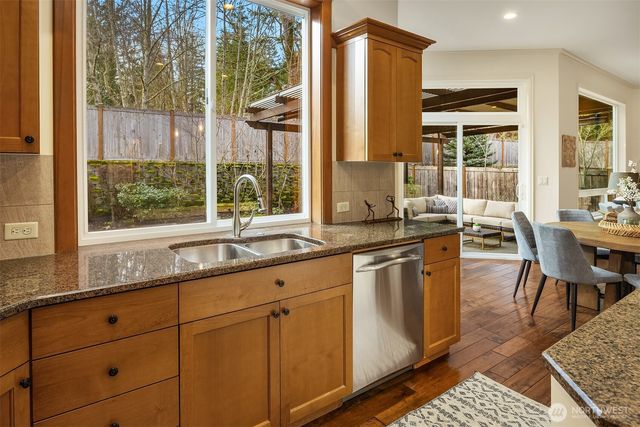 27135 SE 13th Street, Sammamish, WA 98075