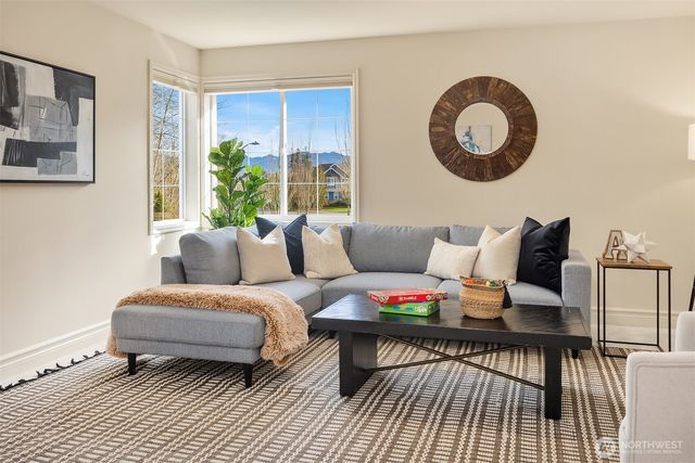 27135 SE 13th Street, Sammamish, WA 98075