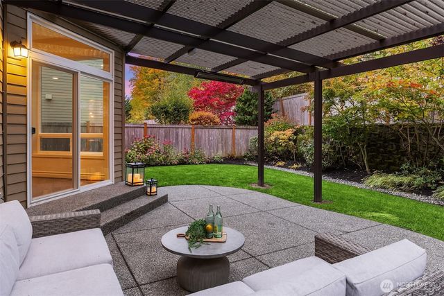 27135 SE 13th Street, Sammamish, WA 98075