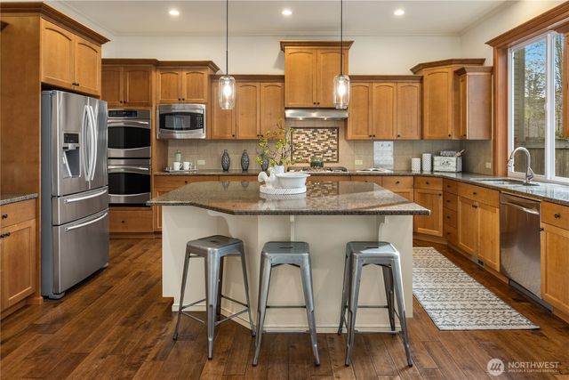 27135 SE 13th Street, Sammamish, WA 98075