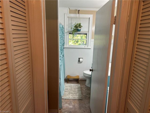 3195 Fleet Street, Winston-salem, NC 27127