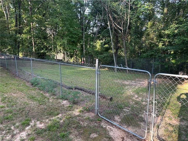 3195 Fleet Street, Winston-salem, NC 27127