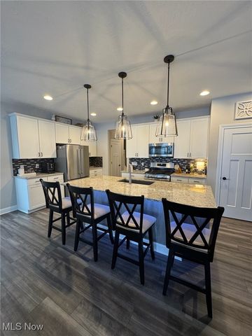 726 Cedar Crest Drive, Elyria, OH 44035