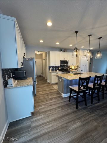 726 Cedar Crest Drive, Elyria, OH 44035