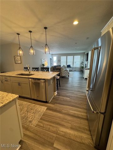 726 Cedar Crest Drive, Elyria, OH 44035