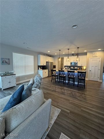 726 Cedar Crest Drive, Elyria, OH 44035