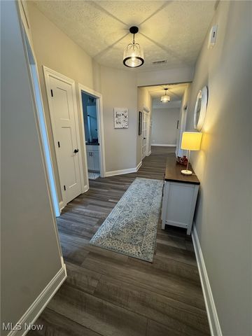 726 Cedar Crest Drive, Elyria, OH 44035