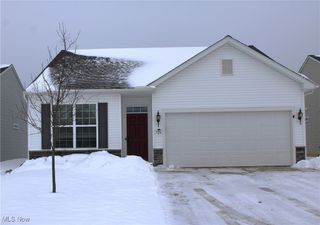 726 Cedar Crest Drive, Elyria, OH 44035