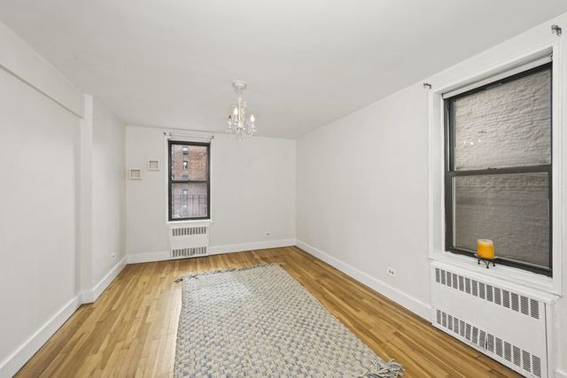 61 Oliver St Apt 2V, New York City, NY 11209