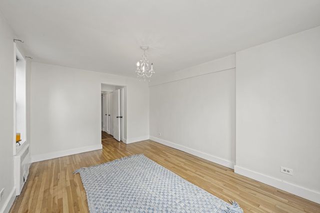 61 Oliver St Apt 2V, New York City, NY 11209
