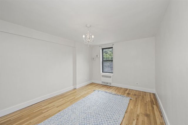 61 Oliver St Apt 2V, New York City, NY 11209