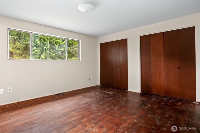 5210 NE 190th Street, Lake Forest Park, WA 98155